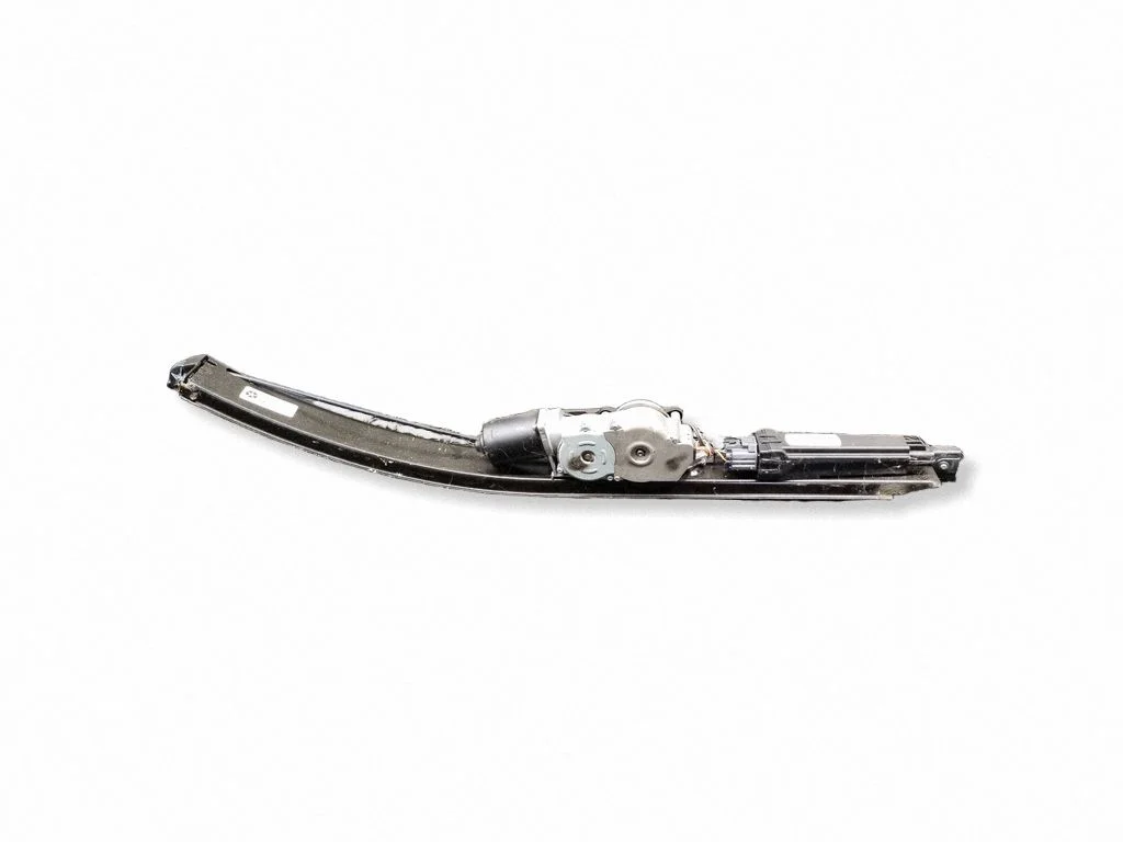 Sliding door motor assembly – Chrysler Town & Country V (2008-2016)