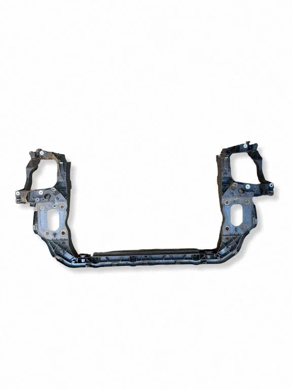 Radiator support slam panel bracket – Chrysler Town & Country V (2008-2016)