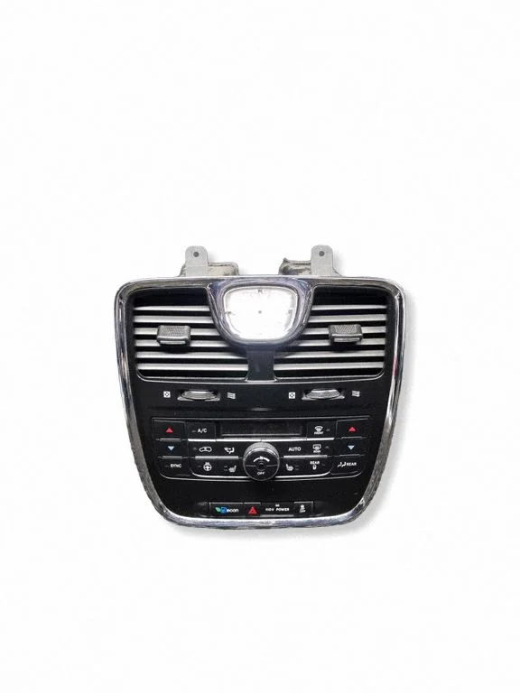 Air conditioning/heating control unit – Chrysler Town & Country V (2008-2016)