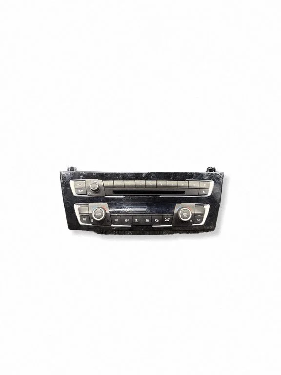 Climate control unit 6814187