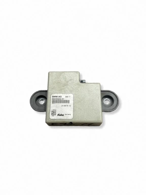 Aerial antenna amplifier – BMW 3 Series E92 E93 (2005-2014)