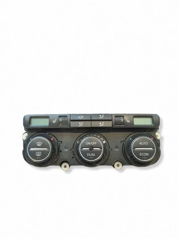 Climate control unit – Volkswagen Passat B5.5 (2001-2005)