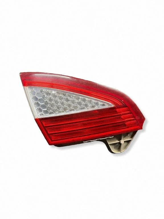 Lampa tylna w błotniku 11379