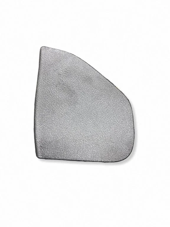 Rear light trim – Ford Mondeo MK IV (2007-2014)