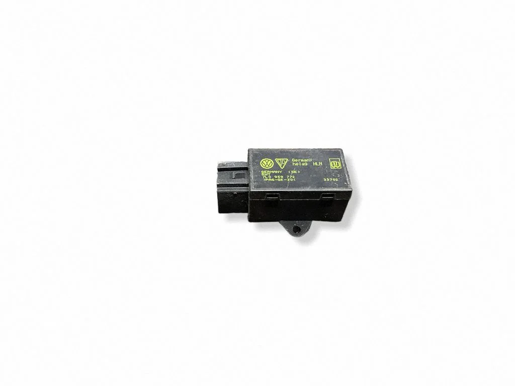 Seat heating relay – Volkswagen Touareg I (2002-2010)