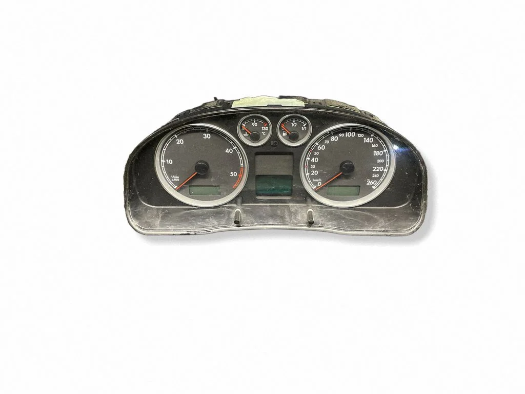 Speedometer (instrument cluster) – Volkswagen Passat B5.5 (2001-2005)