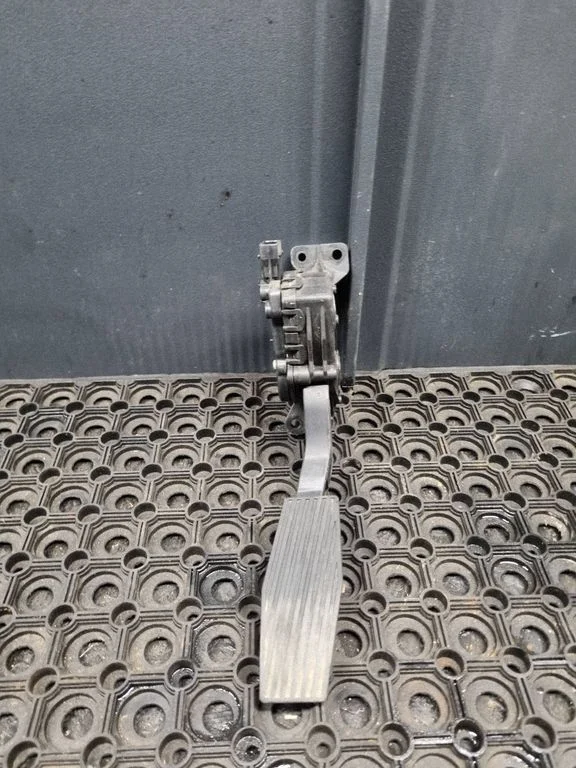 Accelerator throttle pedal – Opel Vectra C (2002-2005)