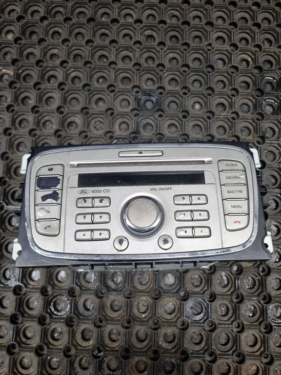 Radio, odtwarzacz CD/DVD, nawigacja FDD200