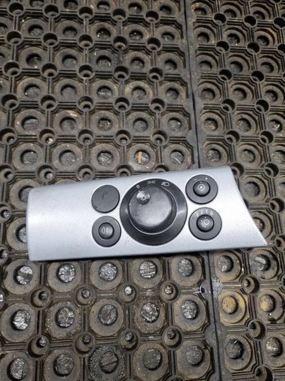 Light switch – Opel Astra H (2004-2012)