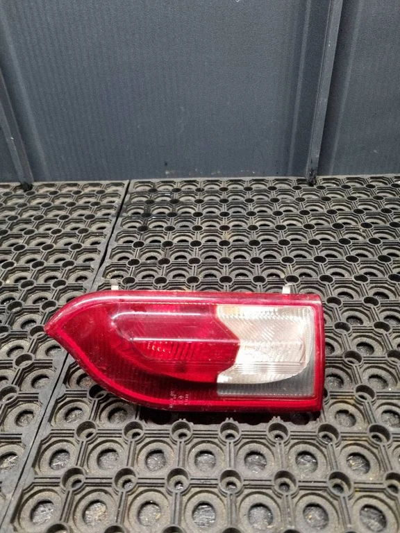 Lampa tylna w błotniku 495056087