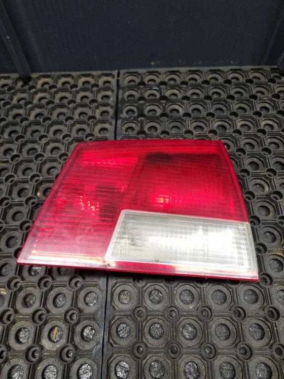 Lampa tylna w klapie 443502