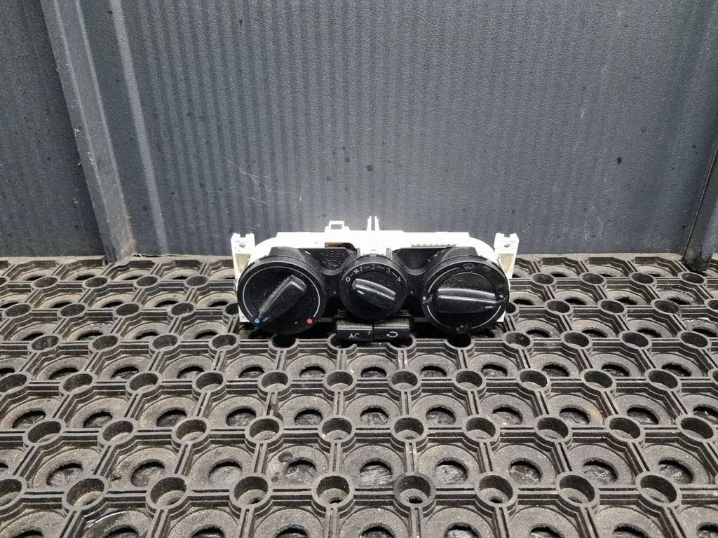 Climate control unit 1J0820045F