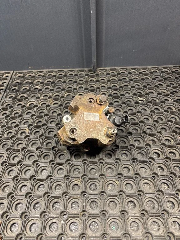 Fuel injection high pressure pump