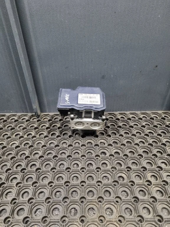 ABS block 8G912C405AB