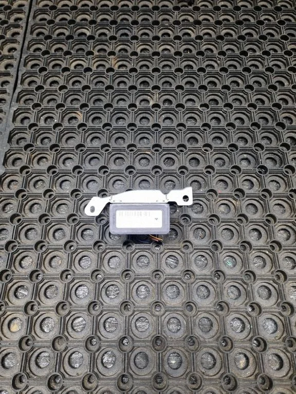 ESP (stabiilsussüsteemi) andur (pöördekiirusandur) – Ford Focus C-MAX (2003-2010)