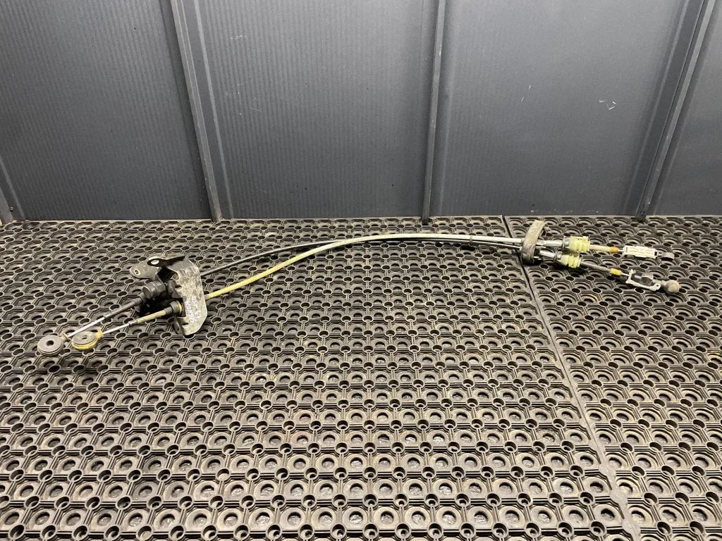 Gear shift cable linkage 55556279
