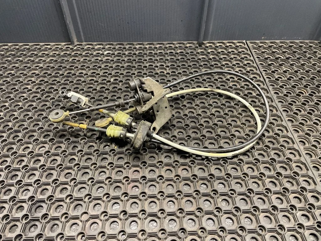 Gear shift cable linkage 55556279