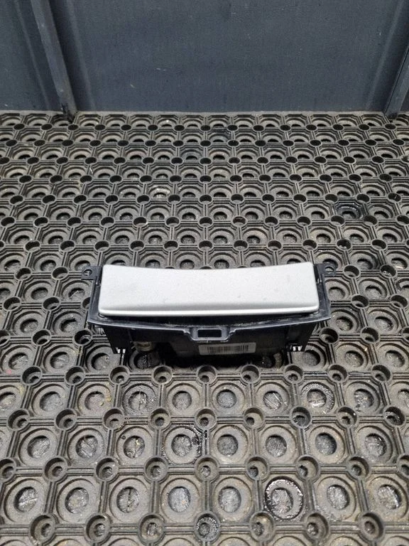 Car ashtray 1138790A