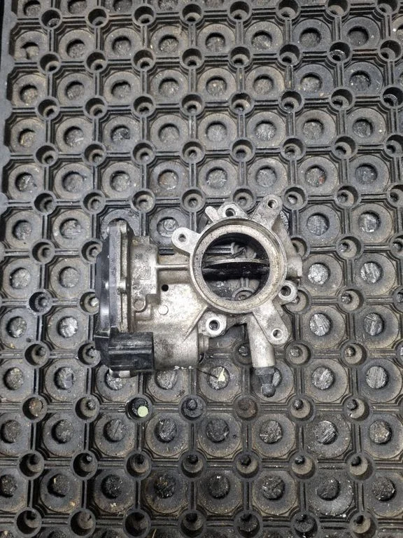 Throttle valve – Opel Insignia A (2008-2017)
