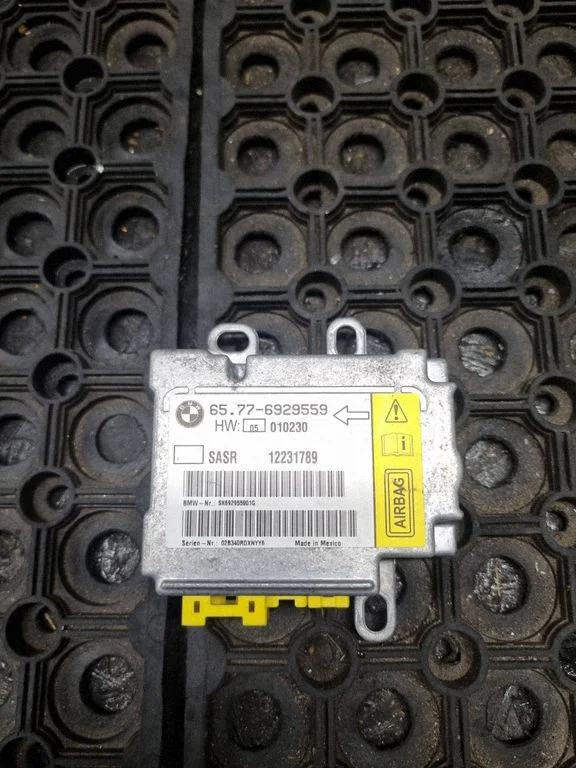 Airbag control unit/module – BMW 7 Series E65 E66 (2001-2008)