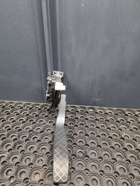Accelerator throttle pedal 6PV00802624