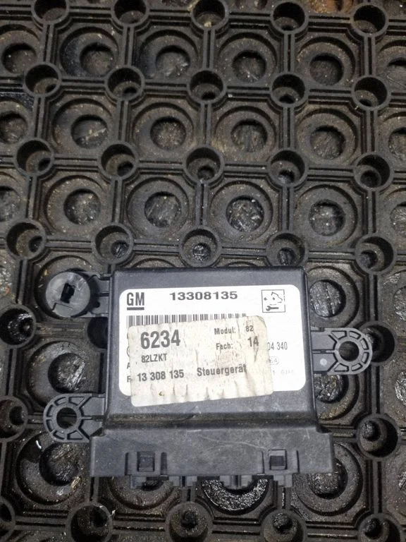 Parking PDC control unit/module – Opel Insignia A (2008-2017)
