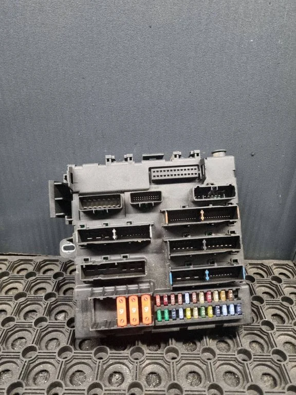 Fuse box set – Opel Vectra C (2002-2005)
