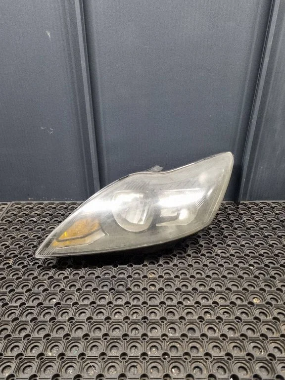Headlight/headlamp – Ford Focus C-MAX (2003-2010)