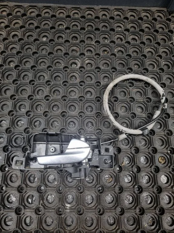 Front door interior handle – Ford S-MAX (2006-2015)