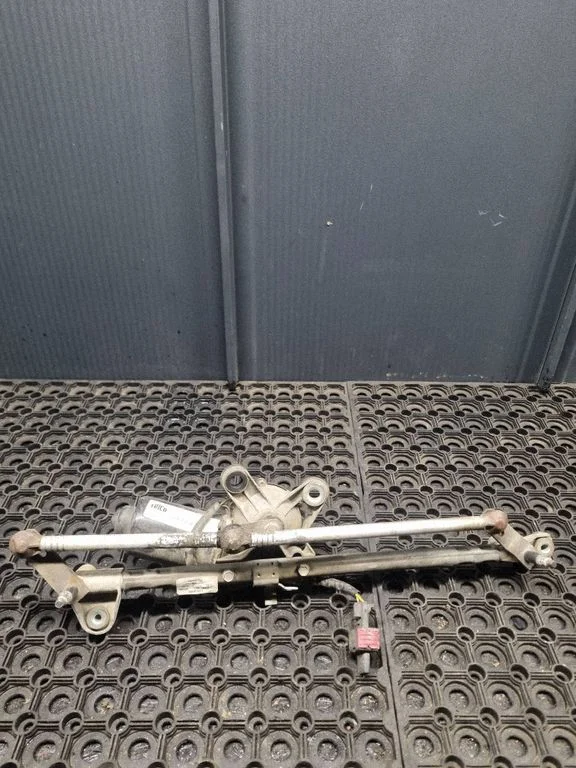 Front wiper linkage and motor – Opel Vectra C (2002-2005)