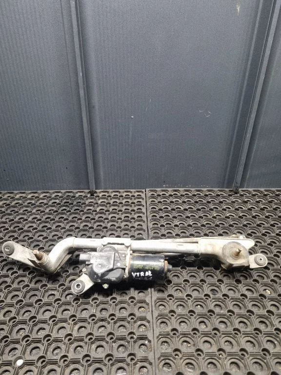 Front wiper linkage and motor – Nissan X-Trail T31 (2007-2014)