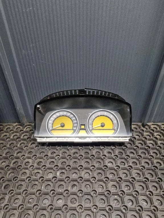Speedometer (instrument cluster) – BMW 7 Series E65 E66 (2001-2008)