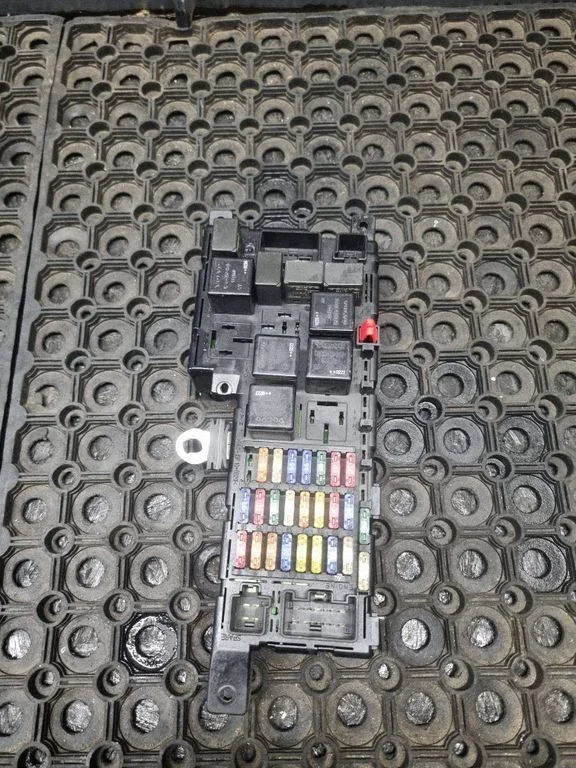 Fuse box set – Volvo S60 (2001-2004)