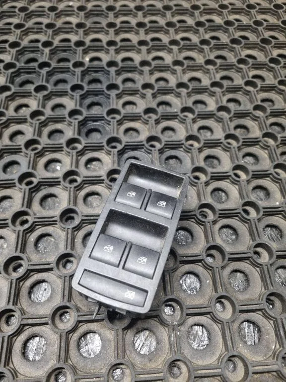 Electric window control switch 13222224