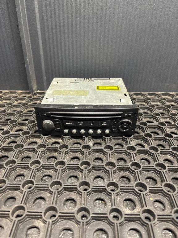 Radio/CD/DVD/GPS head unit BP313456033693