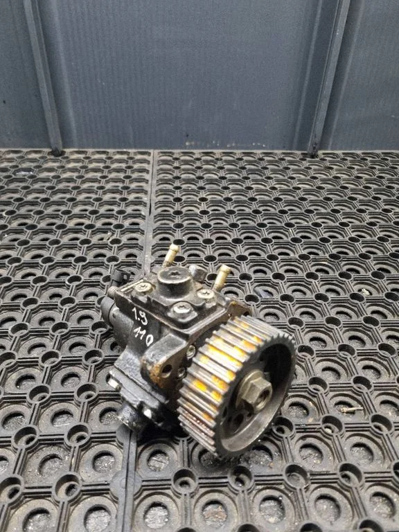 Fuel injection high pressure pump – Opel Vectra C (2002-2005)