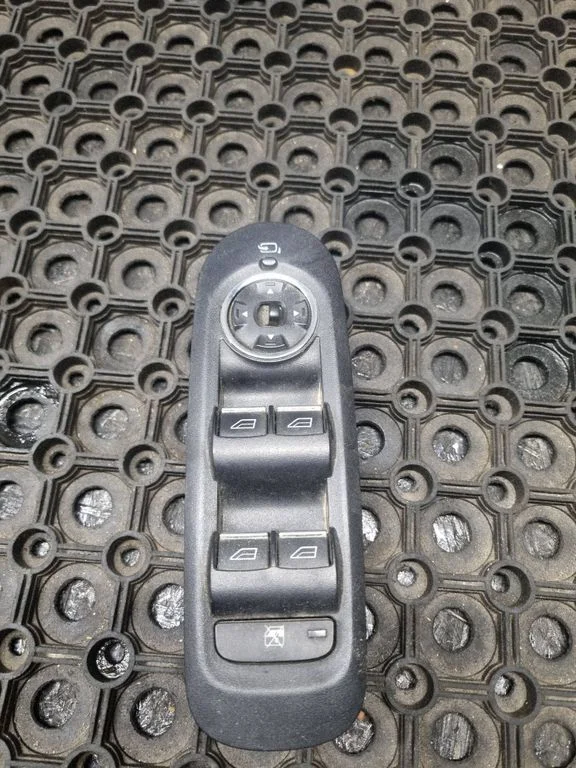 Electric window control switch 13112007