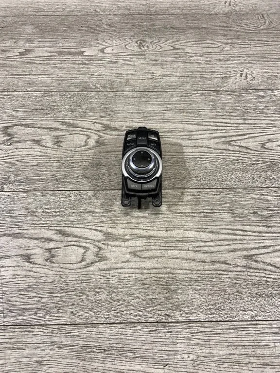Multimeedia juhtplokk – BMW 3-seeria F30 F35 F31 (2012-2018)