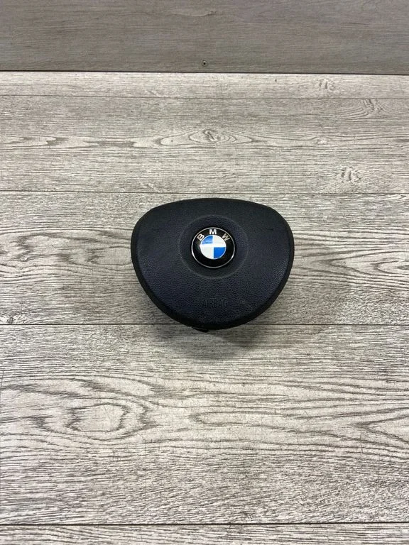 Steering wheel airbag – BMW 3 Series E90 E91 (2005-2012)