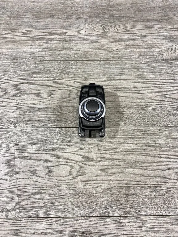 Multimeedia juhtplokk – BMW 3-seeria F30 F35 F31 (2012-2018)