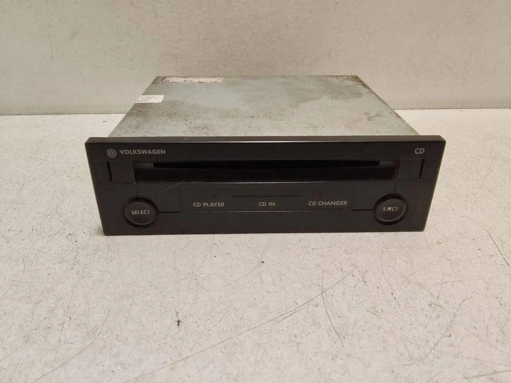 CD/DVD changer – Volkswagen Passat B5 (1997-2000)