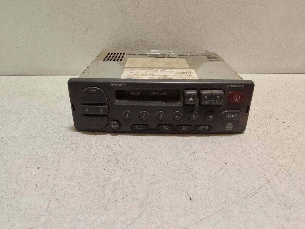 Radio/CD/DVD/GPS head unit KEHM1066ZRN02