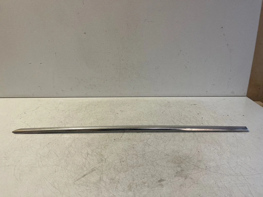 Rear side glass trim – BMW 5 Series E60 E61 (2004-2010)