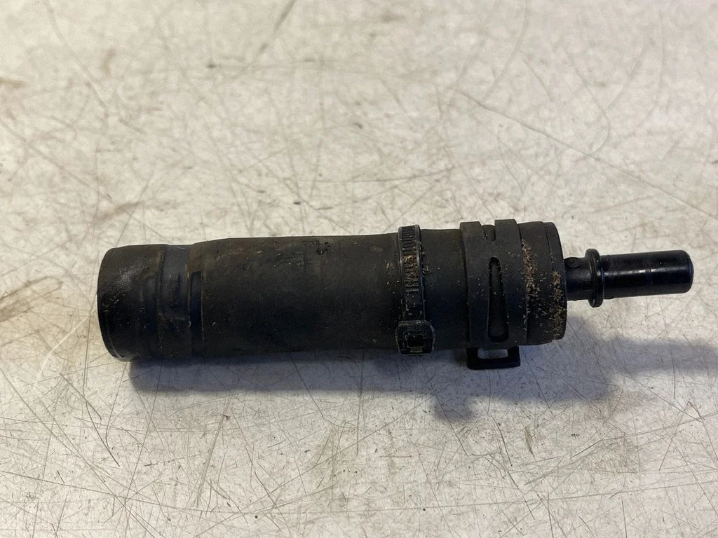 Engine coolant pipe/hose MB3G8B555FB