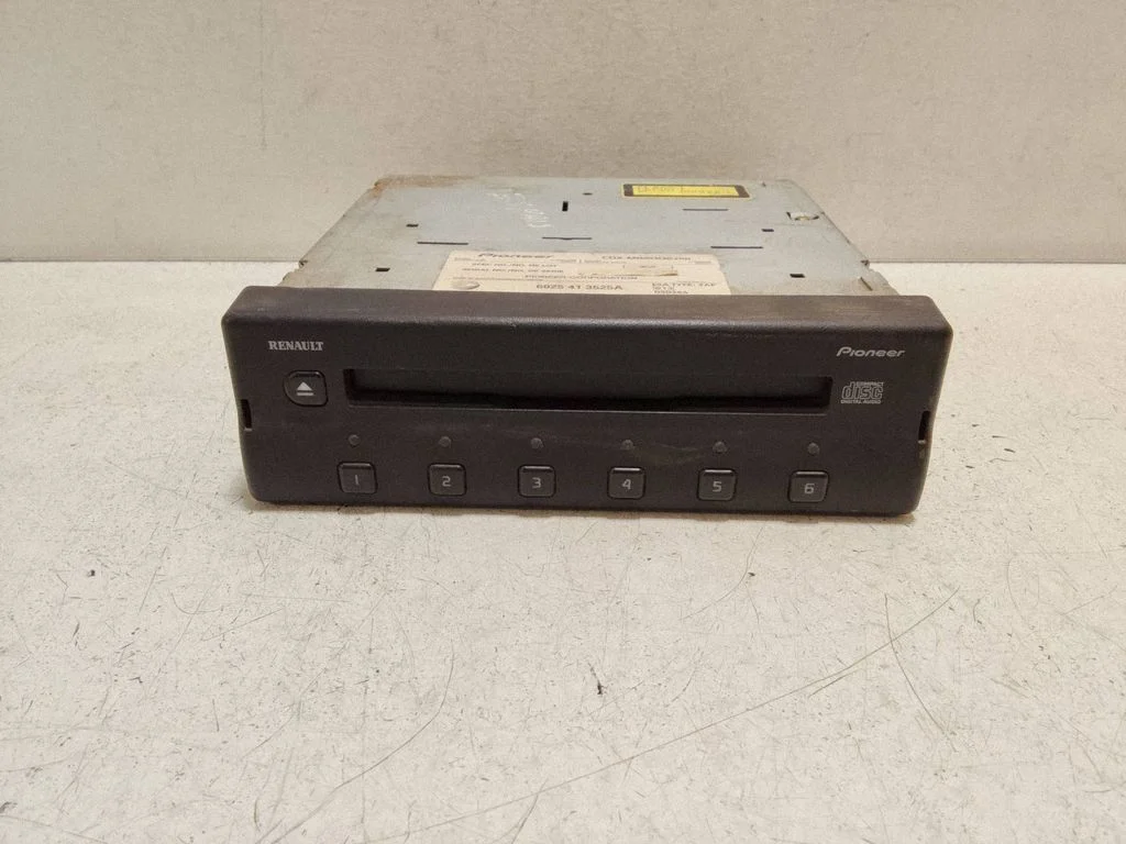 CD/DVD changer – Renault Espace III (1997-2003)