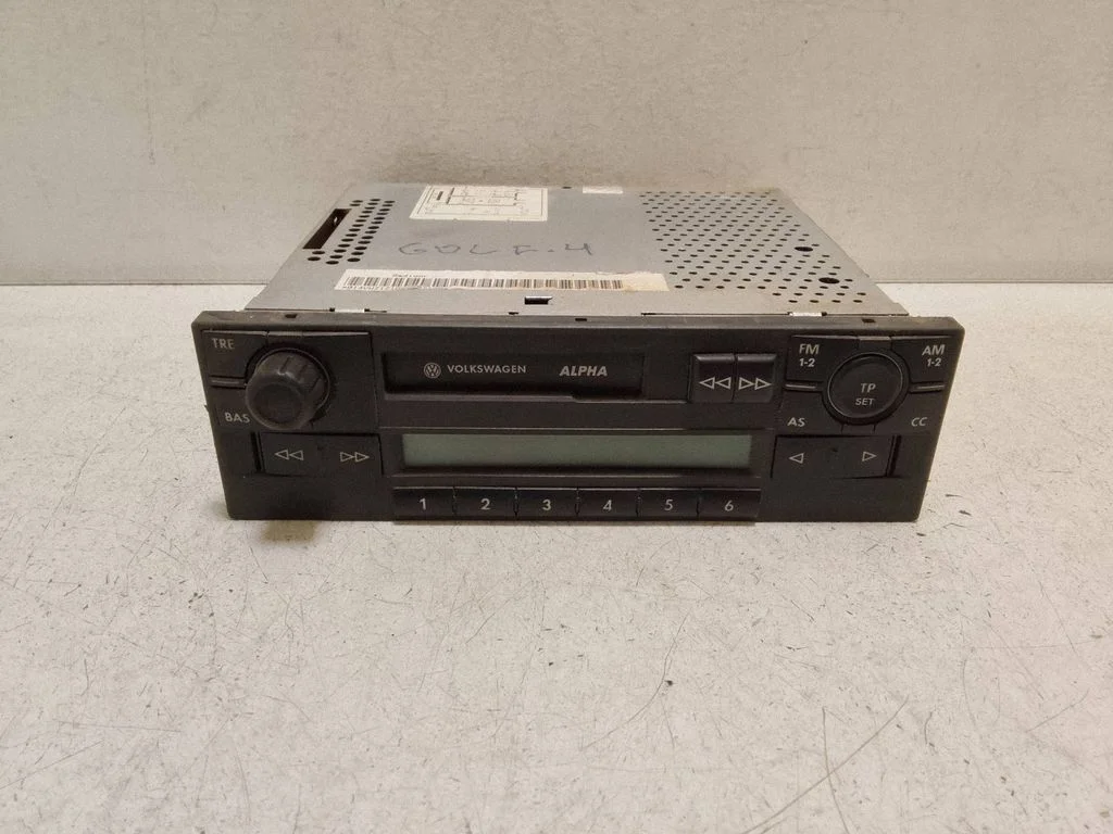 Radio/CD/DVD/GPS head unit 1J0035153