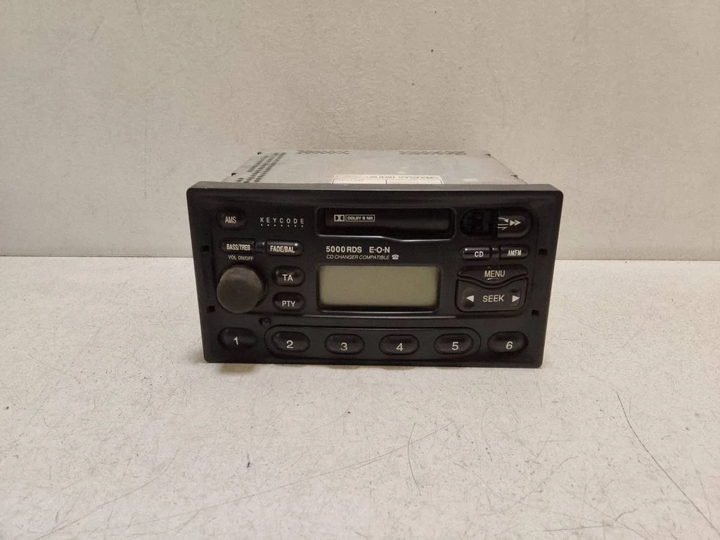 Radio, odtwarzacz CD/DVD, nawigacja YM2118K876JB
