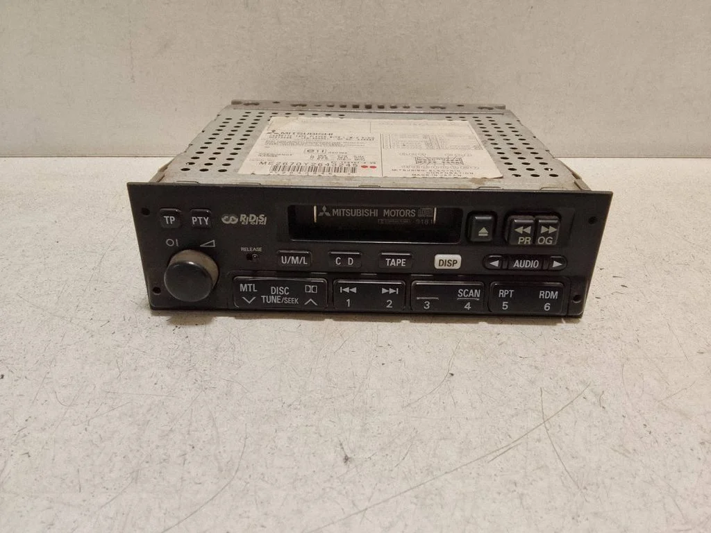 Raadio / CD/DVD-mängija / navigatsioon – Mitsubishi Pajero Sport I (1996-2008)