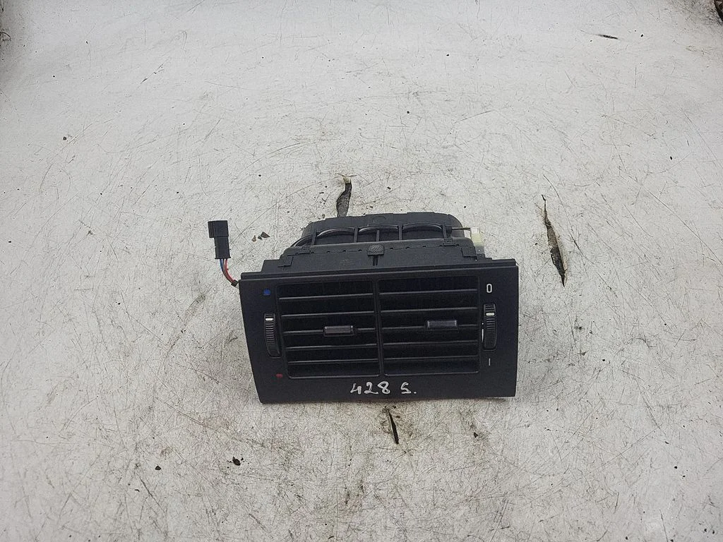 Rear air vent grill – BMW 5 Series E39 (1996-2003)