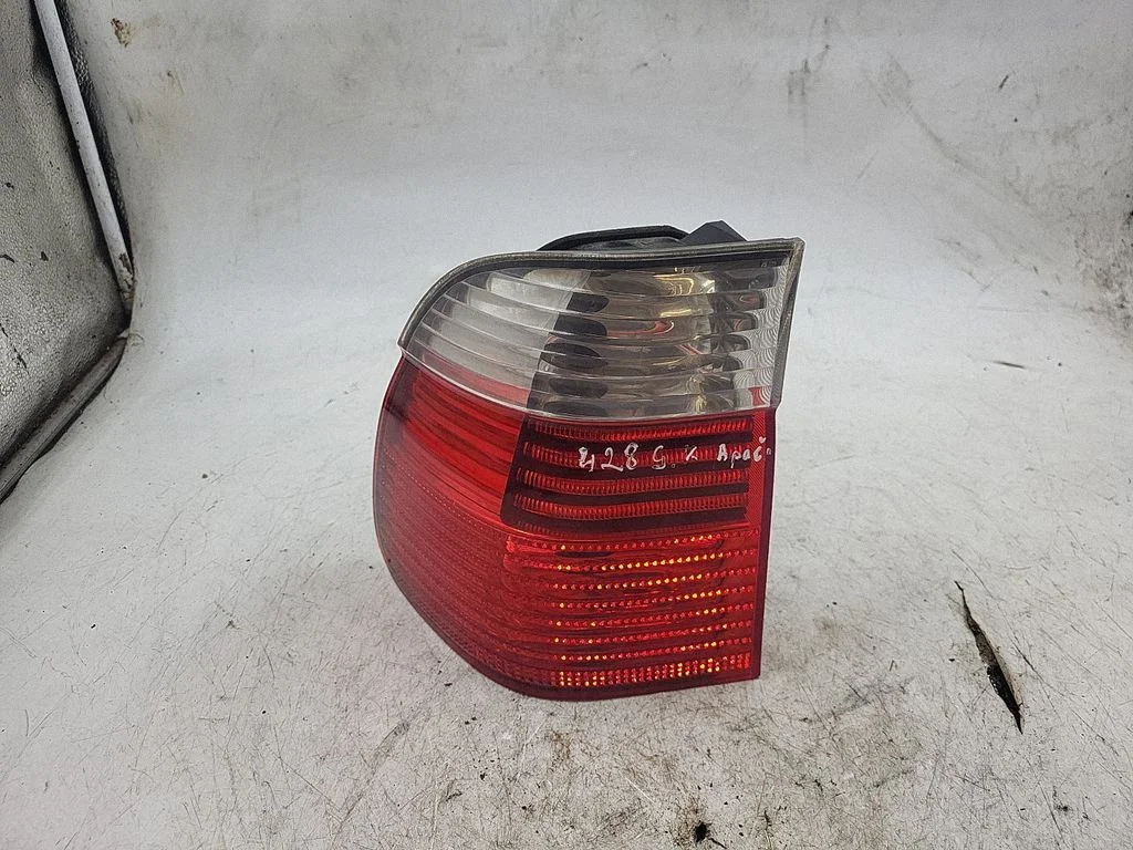 Rear/tail lights 6902531